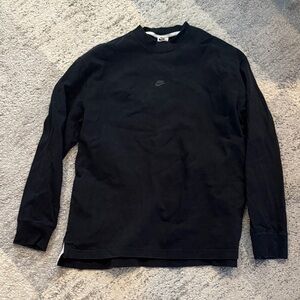 Nike Black Crewneck Long-Sleeve Shirt
